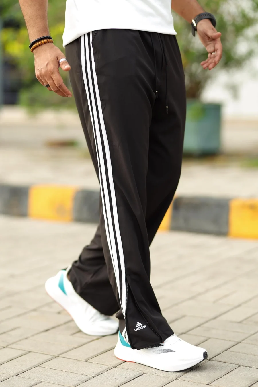 Loose Bottom Zip Style Imported Sportswear Trouser - Black 3 Line